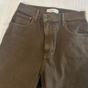 Abercrombie 90s straight high rise jeans, Brown, Size 28R